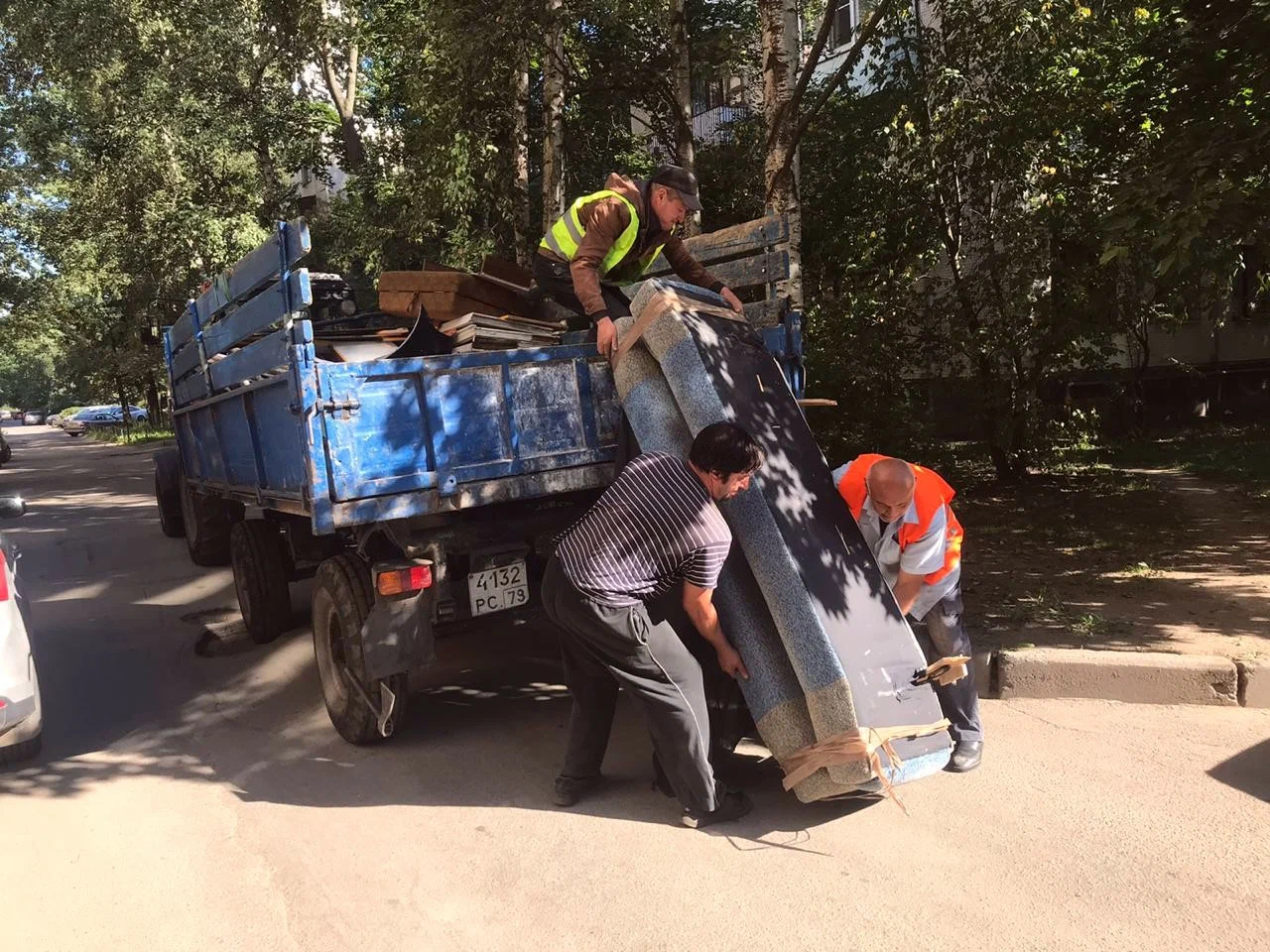 Профессиональный вывоз крупногабаритного мусора в Улане-Удэ в октябре