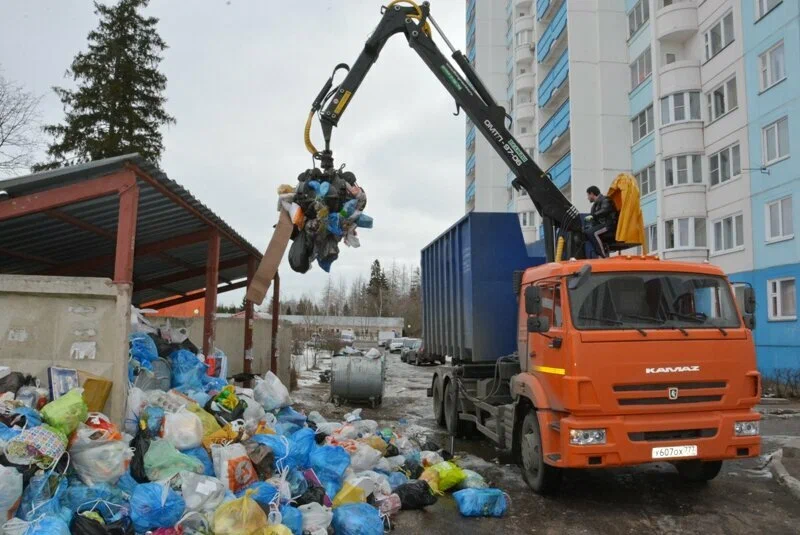 Вывоз бытового мусора в Улане-Удэ с погрузкой в октябре