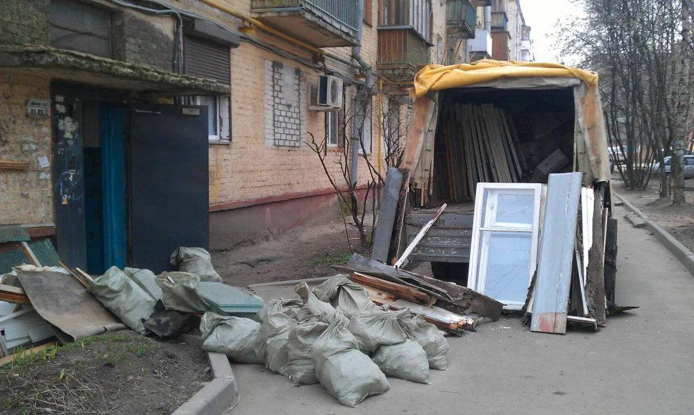 Вывоз мусора после ремонта в Улане-Удэ от ПроМусор — цены от 4609 руб., быстро и недорого