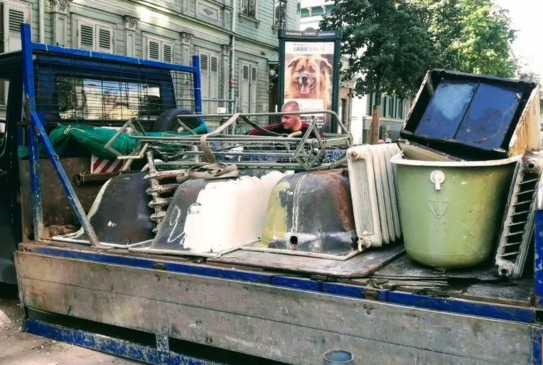 Вывоз старой сантехники в Улане-Удэ от ПроМусор: быстро, недорого от 563 руб., утилизация и грузчики
